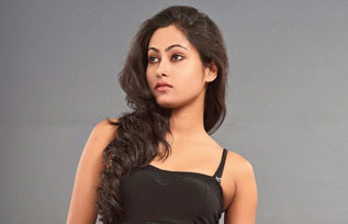 Top New Female Model in Navi Mumbai